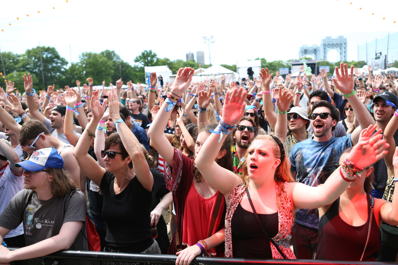 Fans wave and sing along to J. Roddy Walton & The Business at Governors Ball on Randall's Island, New York, on June 6, 2015. (© Michael Katzif – Do not use or republish without prior consent.)